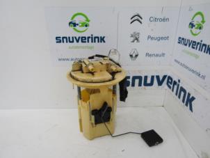 Usados Bomba eléctrica de combustible Citroen Berlingo 1.6 Hdi 75 16V Phase 1 Precio € 90,75 IVA incluido ofrecido por Snuverink Autodemontage