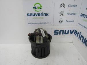 Usados Motor de ventilador de calefactor Citroen C3 Picasso (SH) 1.4 16V VTI 95 Precio € 50,00 Norma de margen ofrecido por Snuverink Autodemontage