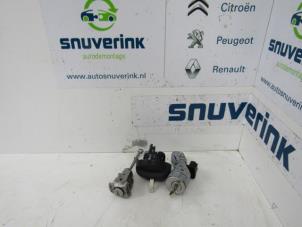 Gebrauchte Schlossset Citroen C3 Picasso (SH) 1.4 16V VTI 95 Preis auf Anfrage angeboten von Snuverink Autodemontage