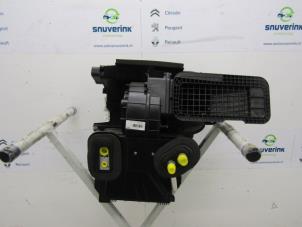 Used Heater housing Renault Clio IV (5R) 1.5 Energy dCi 90 FAP Price € 175,00 Margin scheme offered by Snuverink Autodemontage