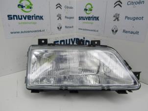 Nowe Reflektor prawy Peugeot 405 I (15B) 1.9 Cena na żądanie oferowane przez Snuverink Autodemontage