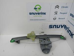 Used Window mechanism 4-door, front right Renault Clio IV (5R) 1.5 Energy dCi 90 FAP Price € 30,00 Margin scheme offered by Snuverink Autodemontage