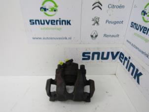 Used Front brake calliper, right Renault Clio IV (5R) 1.5 Energy dCi 90 FAP Price € 85,00 Margin scheme offered by Snuverink Autodemontage