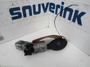 Used Ignition lock + key Citroen C5 II Berline (RC) 2.2 HDiF 16V Price on request offered by Snuverink Autodemontage