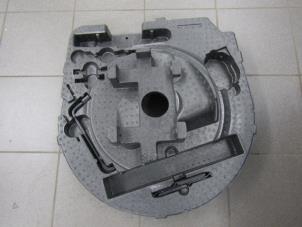 Used Spare wheel holder Citroen DS4 (NX) 1.6 e-HDi 16V 115 Price on request offered by Snuverink Autodemontage