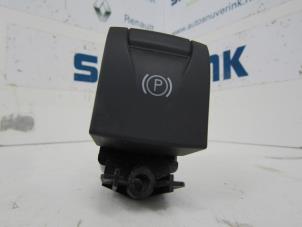 Used Parking brake switch Renault Scénic III (JZ) 1.5 dCi 110 Price € 30,00 Margin scheme offered by Snuverink Autodemontage