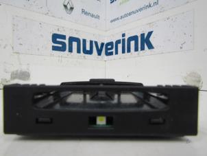 Used Card reader (lock) Renault Scénic III (JZ) 1.5 dCi 110 Price € 25,00 Margin scheme offered by Snuverink Autodemontage