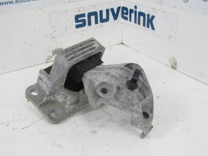 Used Engine mount Renault Scénic III (JZ) 1.5 dCi 110 Price € 24,99 Margin scheme offered by Snuverink Autodemontage