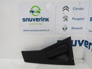 Used Rear door handle 4-door, right Renault Clio IV Estate/Grandtour (7R) 1.5 Energy dCi 90 FAP Price € 20,00 Margin scheme offered by Snuverink Autodemontage