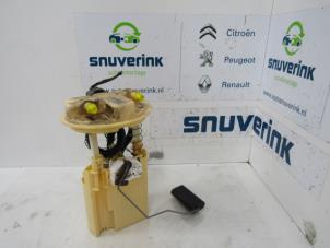 Used Electric fuel pump Renault Clio IV Estate/Grandtour (7R) 1.5 Energy dCi 90 FAP Price € 50,00 Margin scheme offered by Snuverink Autodemontage