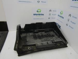 Used Battery box Renault Master IV (FV) 2.3 dCi 100 16V FWD Price € 36,30 Inclusive VAT offered by Snuverink Autodemontage