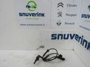 Gebrauchte ABS Sensor Renault Master IV (FV) 2.3 dCi 100 16V FWD Preis € 24,20 Mit Mehrwertsteuer angeboten von Snuverink Autodemontage