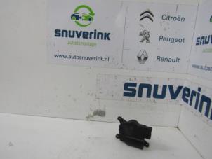 Usagé Clapet chauffage moteur Renault Master IV (FV) 2.3 dCi 100 16V FWD Prix sur demande proposé par Snuverink Autodemontage