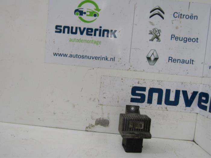 Glow plug relay Renault Master IV 2.3 dCi 16V FWD 110678071R