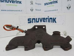 Used Exhaust manifold Renault Clio IV (5R) 1.5 dCi 75 FAP Price € 85,00 Margin scheme offered by Snuverink Autodemontage