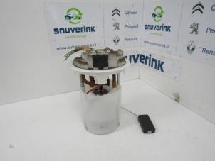 Used Electric fuel pump Peugeot 207 CC (WB) 1.6 16V Price € 50,00 Margin scheme offered by Snuverink Autodemontage