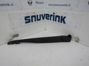 Usagé Bras essuie-glace arrière Peugeot Partner Prix sur demande proposé par Snuverink Autodemontage