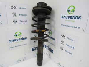 Used Front shock absorber rod, right Peugeot 206 (2A/C/H/J/S) 1.6 HDi 16V Price € 30,00 Margin scheme offered by Snuverink Autodemontage