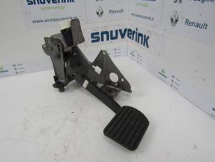 Used Brake pedal Renault Clio IV Estate/Grandtour (7R) 1.5 Energy dCi 90 FAP Price € 40,00 Margin scheme offered by Snuverink Autodemontage