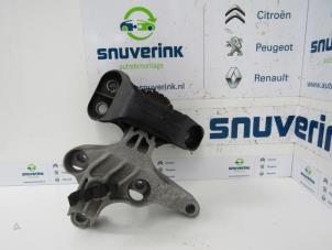 Used Engine mount Renault Clio IV Estate/Grandtour (7R) 1.5 Energy dCi 90 FAP Price € 45,00 Margin scheme offered by Snuverink Autodemontage