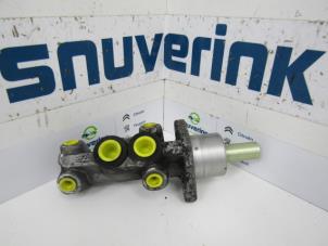 Używane Glówny cylinder hamulcowy Peugeot 106 II 1.1 XN,XR,XT,Accent Cena € 35,00 Procedura marży oferowane przez Snuverink Autodemontage