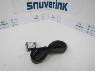Used Antenna Renault Clio IV Estate/Grandtour (7R) 1.5 Energy dCi 90 FAP Price € 20,00 Margin scheme offered by Snuverink Autodemontage