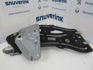 Used Rear window mechanism 2-door, right Peugeot 207 CC (WB) 1.6 16V Price € 50,00 Margin scheme offered by Snuverink Autodemontage