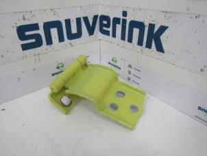 Used Tailgate hinge Peugeot Boxer Price on request offered by Snuverink Autodemontage