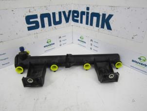 Used Fuel injector nozzle Peugeot 206 CC (2D) 1.6 16V Price € 40,00 Margin scheme offered by Snuverink Autodemontage