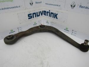 Used Front wishbone, right Peugeot 206 CC (2D) 2.0 16V Price € 30,00 Margin scheme offered by Snuverink Autodemontage