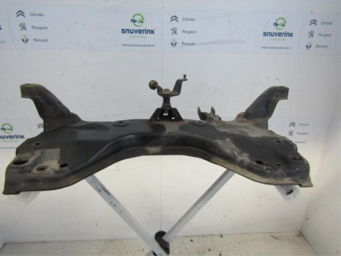 Usagé Faux châssis Peugeot 206 CC (2D) 2.0 16V Prix € 67,50 Règlement à la marge proposé par Snuverink Autodemontage