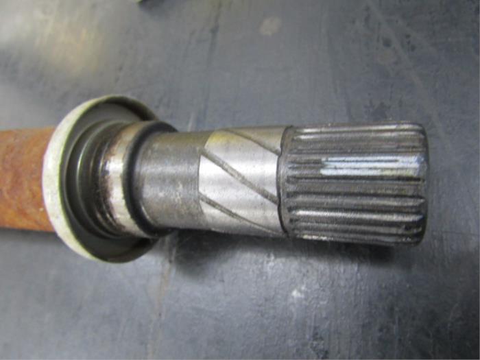 Front drive shaft, right from a Renault Clio III (BR/CR) 1.5 dCi FAP 2012