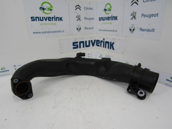 Gebrauchte Intercooler Schlauch Renault Clio III (BR/CR) 1.5 dCi FAP Preis € 30,84 Mit Mehrwertsteuer angeboten von Snuverink Autodemontage