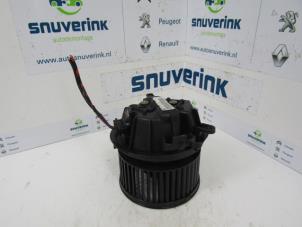 Used Heating and ventilation fan motor Peugeot 1007 (KM) 1.6 GTI,Gentry 16V Price € 35,00 Margin scheme offered by Snuverink Autodemontage