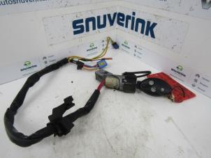 Used Ignition lock + key Citroen C5 I Break (DE) 2.0 16V Price on request offered by Snuverink Autodemontage