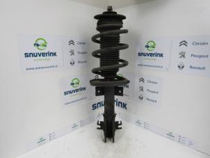 Used Front shock absorber rod, right Renault Master IV (MA/MB/MC/MD/MH/MF/MG/MH) 2.3 dCi 16V Price € 121,00 Inclusive VAT offered by Snuverink Autodemontage
