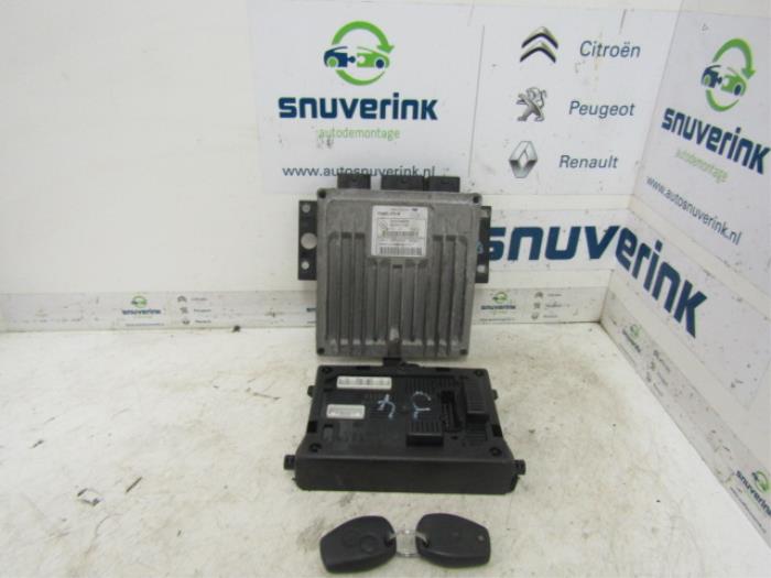 Used Engine management computer Renault Clio III (BR/CR) 1.5 dCi 85 Price € 124,98 Margin scheme offered by Snuverink Autodemontage
