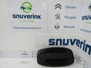 Used Sliding door handle, right Opel Combo 1.6 CDTI 16V ecoFlex Dualogic Price € 36,30 Inclusive VAT offered by Snuverink Autodemontage