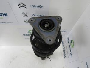 Used Front shock absorber rod, left Renault Clio IV Estate/Grandtour (7R) 1.5 Energy dCi 75 FAP Price € 35,00 Margin scheme offered by Snuverink Autodemontage