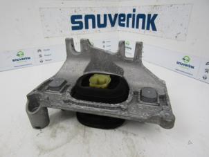 Used Gearbox mount Renault Clio IV Estate/Grandtour (7R) 1.5 Energy dCi 75 FAP Price € 40,00 Margin scheme offered by Snuverink Autodemontage
