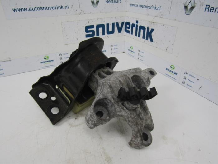 Used Engine mount Renault Clio IV Estate/Grandtour (7R) 1.5 Energy dCi 75 FAP Price € 19,98 Margin scheme offered by Snuverink Autodemontage