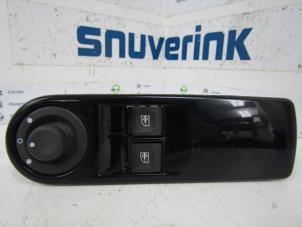 Used Electric window switch Renault Clio IV Estate/Grandtour (7R) 1.5 Energy dCi 75 FAP Price € 20,00 Margin scheme offered by Snuverink Autodemontage