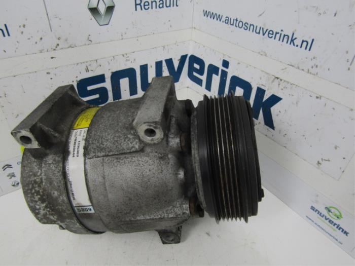 Air conditioning pump from a Renault Scénic I (JA) 1.8 16V 2002