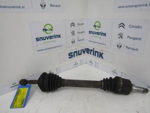 Used Front drive shaft, left Peugeot 206 (2A/C/H/J/S) 1.4 XR,XS,XT,Gentry Price € 40,00 Margin scheme offered by Snuverink Autodemontage
