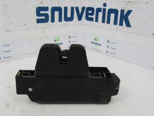 Usagé Mécanique de verrouillage hayon Peugeot 307 Prix sur demande proposé par Snuverink Autodemontage