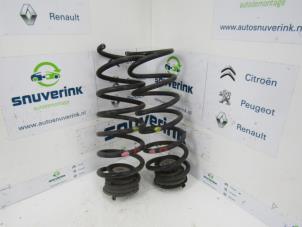Usagé Ressort de flexion arrière Peugeot Bipper (AA) 1.3 HDI Prix € 30,25 Prix TTC proposé par Snuverink Autodemontage