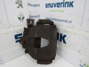 Used Front brake calliper, left Renault Laguna II Grandtour (KG) 2.0 16V Price € 26,99 Margin scheme offered by Snuverink Autodemontage