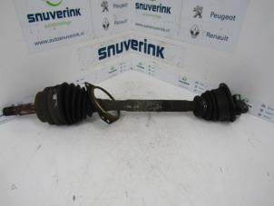 Used Front drive shaft, left Renault Master II (FD/HD) 2.8 dTi T35 Price € 133,10 Inclusive VAT offered by Snuverink Autodemontage
