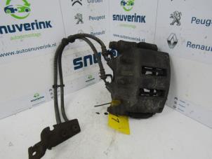 Used Front brake calliper, left Renault Master II (FD/HD) 2.8 dTi T35 Price € 32,66 Inclusive VAT offered by Snuverink Autodemontage