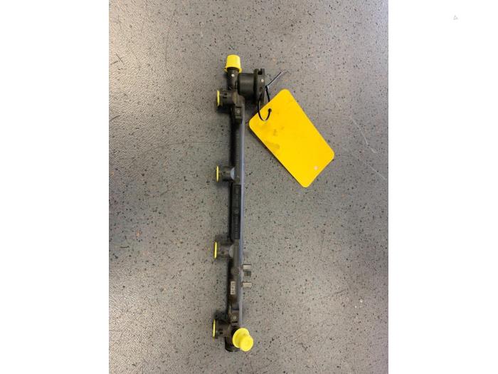 Usagé Système d'injection Renault Scénic II (JM) 2.0 16V Prix € 10,33 Règlement à la marge proposé par Snuverink Autodemontage